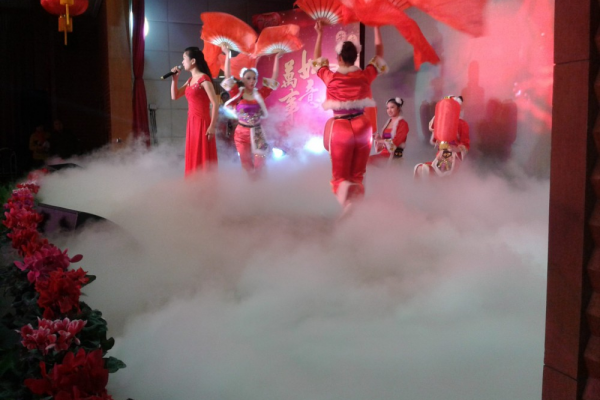 干冰怎么形成泡泡 干冰怎么形成泡泡