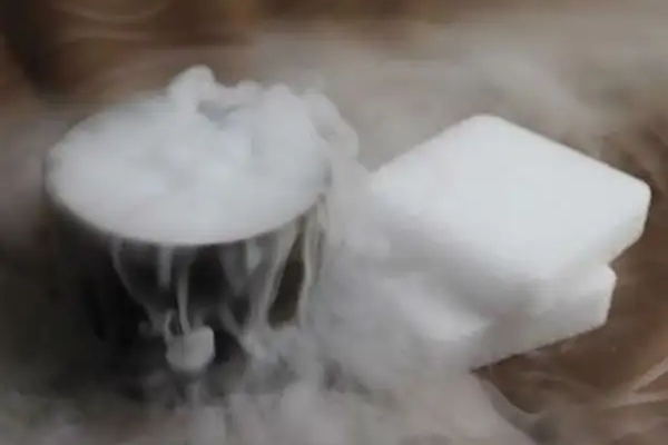 多少度熱水沖干冰最好喝（干冰要加多少度熱水）