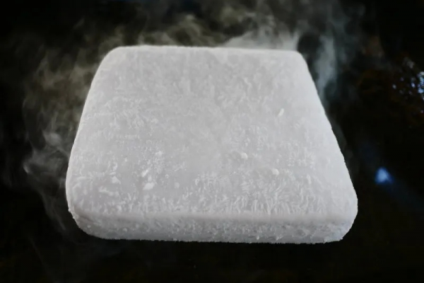 干冰怎么樣能吐出煙